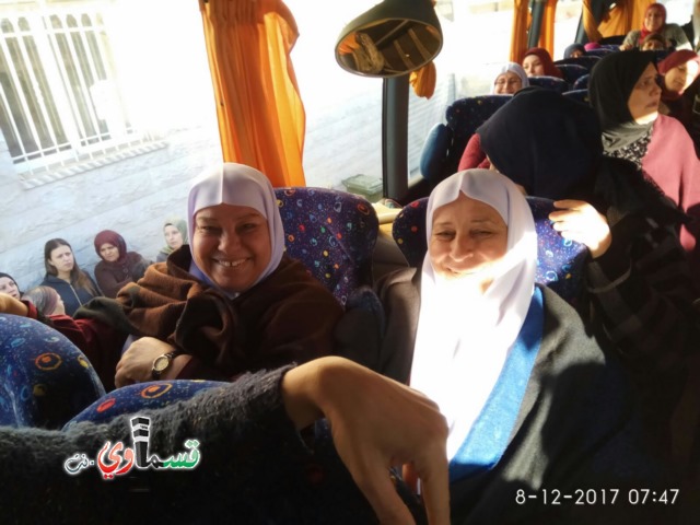 كفرقاسم :الفوج الاول من عمرات الشتاء وحافلة الاداري سامر الدعدوع يغادرون البلدة باتجاه الديار الحجازية  
